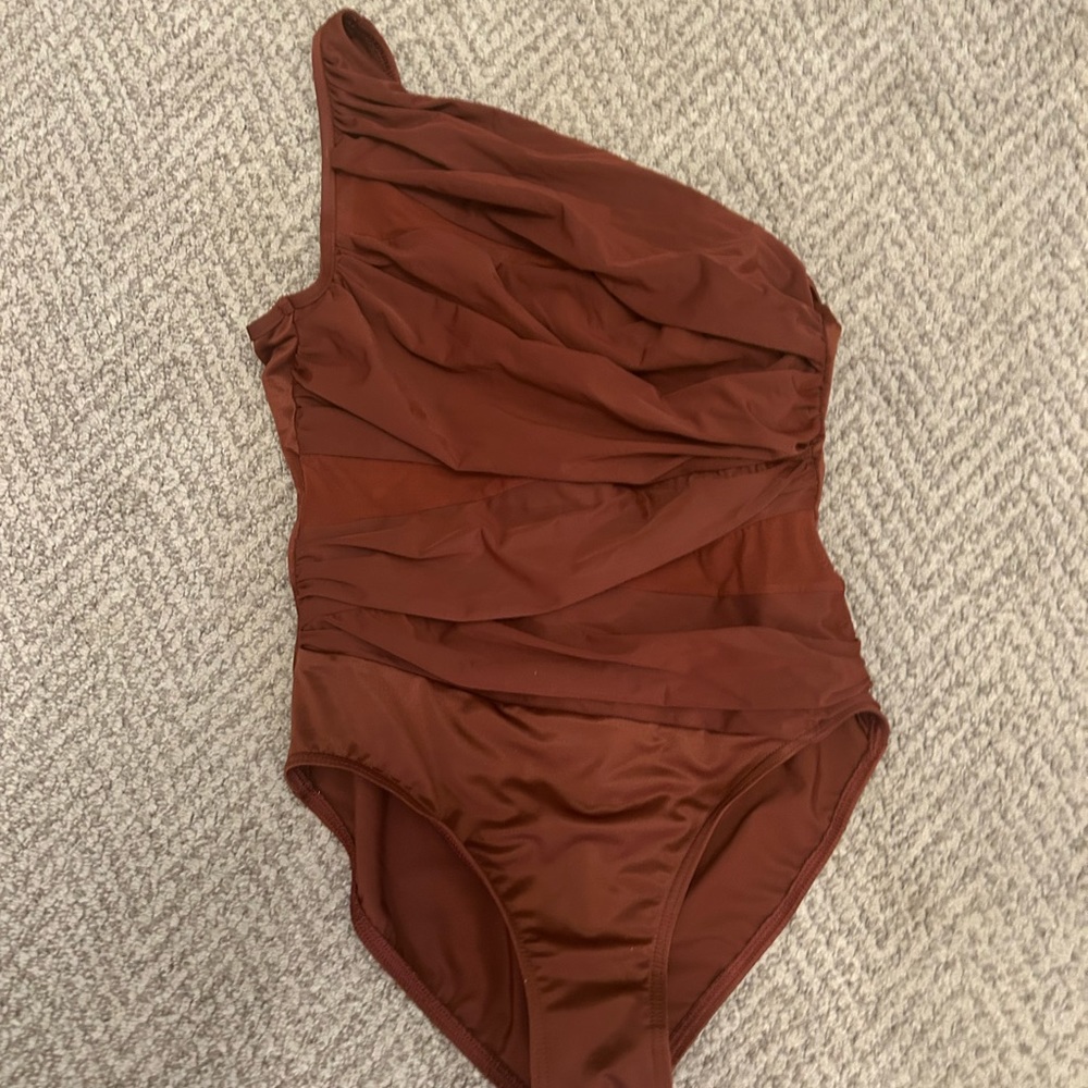Miraclesuit one shoulder swimsuit - Picture 5 of 8
